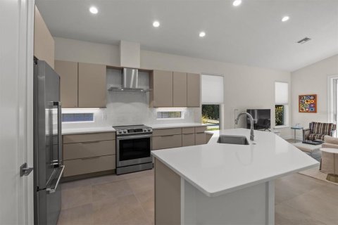 Villa ou maison à vendre à Lakeland, Floride: 2 chambres, 166.11 m2 № 2106256 - photo 7