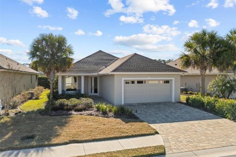House in Lakeland, Florida 2 bedrooms, 166.11 sq.m. № 2106256