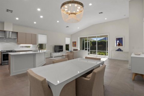 Villa ou maison à vendre à Lakeland, Floride: 2 chambres, 166.11 m2 № 2106256 - photo 12