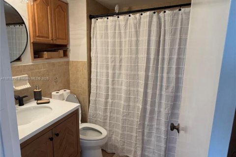 Condo in Jensen Beach, Florida, 2 bedrooms  № 2013080 - photo 6