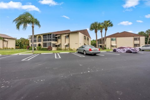 Copropriété à vendre à Greenacres, Floride: 2 chambres, 85.28 m2 № 2084234 - photo 25