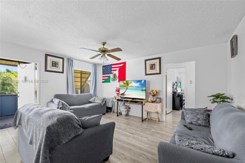 Copropriété à vendre à Greenacres, Floride: 2 chambres, 85.28 m2 № 2084234 - photo 9