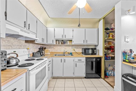 Copropriété à vendre à Greenacres, Floride: 2 chambres, 85.28 m2 № 2084234 - photo 5