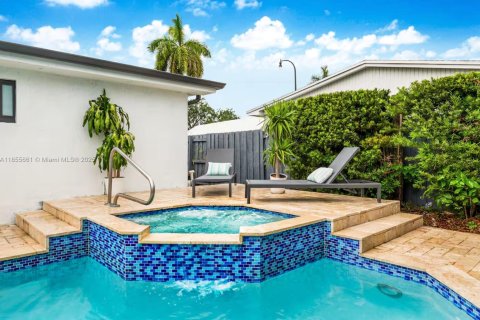 Villa ou maison à louer à Cutler Bay, Floride: 5 chambres, 192.21 m2 № 1977453 - photo 3