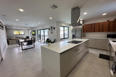 Villa ou maison à louer à Cutler Bay, Floride: 5 chambres, 192.21 m2 № 1977453 - photo 11