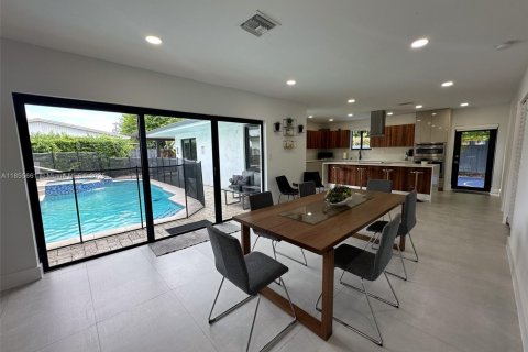 Villa ou maison à louer à Cutler Bay, Floride: 5 chambres, 192.21 m2 № 1977453 - photo 6