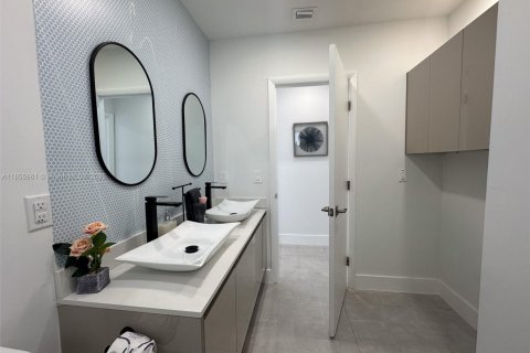 Villa ou maison à louer à Cutler Bay, Floride: 5 chambres, 192.21 m2 № 1977453 - photo 28