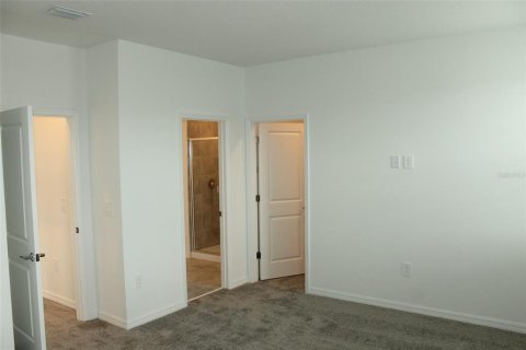 House in Apopka, Florida 3 bedrooms, 198.07 sq.m. № 2207009 - photo 15