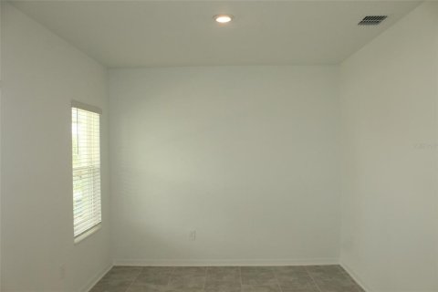 House in Apopka, Florida 3 bedrooms, 198.07 sq.m. № 2207009 - photo 4
