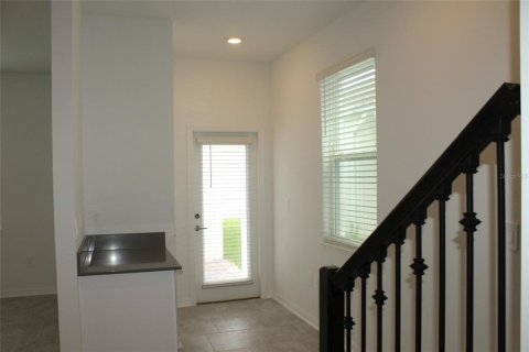 House in Apopka, Florida 3 bedrooms, 198.07 sq.m. № 2207009 - photo 11