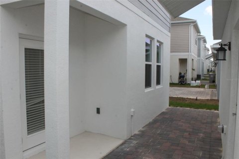 House in Apopka, Florida 3 bedrooms, 198.07 sq.m. № 2207009 - photo 23