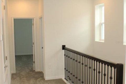 House in Apopka, Florida 3 bedrooms, 198.07 sq.m. № 2207009 - photo 18