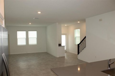 House in Apopka, Florida 3 bedrooms, 198.07 sq.m. № 2207009 - photo 8