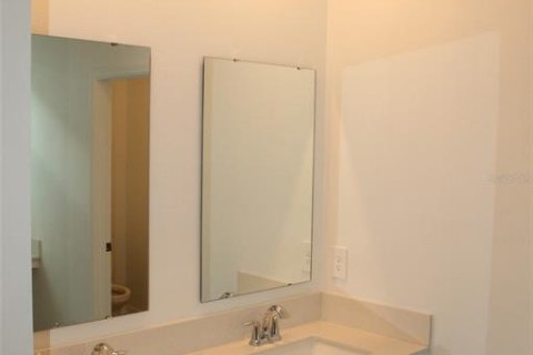 House in Apopka, Florida 3 bedrooms, 198.07 sq.m. № 2207009 - photo 16