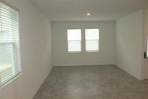 House in Apopka, Florida 3 bedrooms, 198.07 sq.m. № 2207009 - photo 9