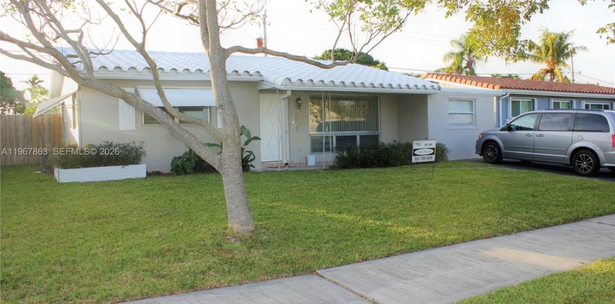 Villa ou maison à Hollywood, Floride 3 chambres, 128.76 m2 № 2031214