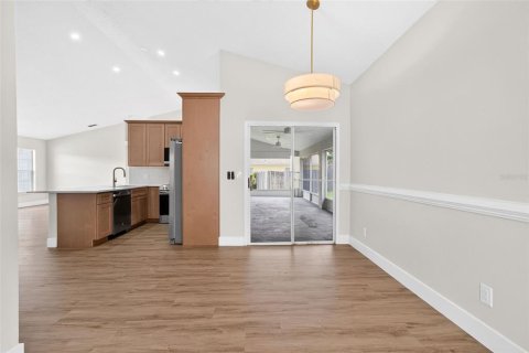 Casa en venta en Apopka, Florida, 3 dormitorios, 156.73 m2 № 2236030 - foto 12