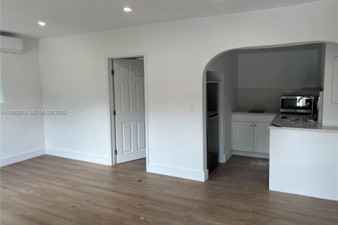 Casa en alquiler en Miami, Florida, 1 dormitorio, 46.45 m2 № 1982158 - foto 13
