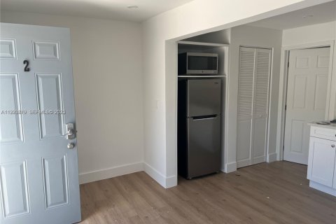 Casa en alquiler en Miami, Florida, 1 dormitorio, 46.45 m2 № 1982158 - foto 10
