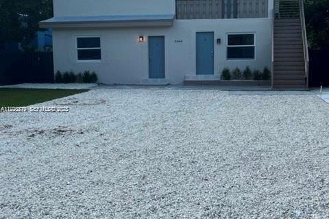 Casa en alquiler en Miami, Florida, 1 dormitorio, 46.45 m2 № 1982158 - foto 2