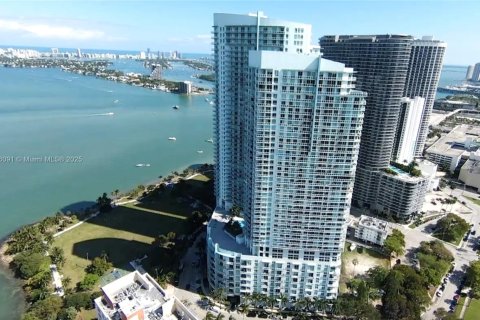 Condominio en venta en Miami, Florida, 2 dormitorios, 115.11 m2 № 1932280 - foto 1