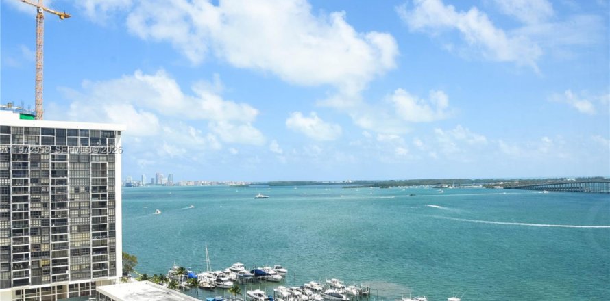 Condo in Miami, Florida, 1 bedroom № 2090540