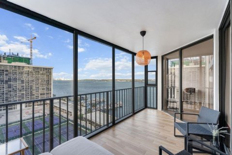 Condo in Miami, Florida, 1 bedroom № 2090540 - photo 3