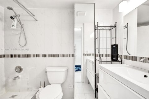 Copropriété à vendre à Sunny Isles Beach, Floride: 1 chambre, 87.61 m2 № 2049026 - photo 14