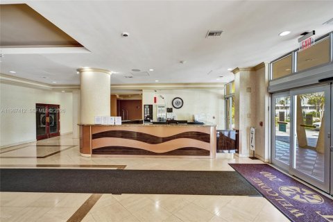 Copropriété à vendre à Sunny Isles Beach, Floride: 1 chambre, 87.61 m2 № 2049026 - photo 28