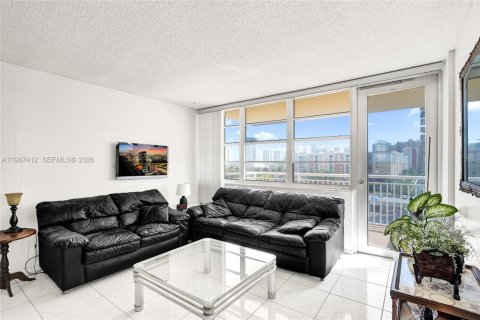 Copropriété à vendre à Sunny Isles Beach, Floride: 1 chambre, 87.61 m2 № 2049026 - photo 3