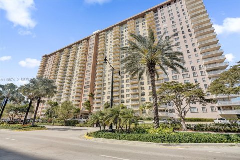 Condo à Sunny Isles Beach, Floride, 1 chambre  № 2049026