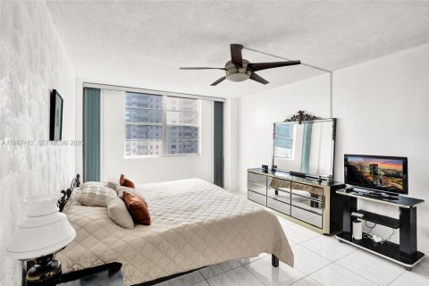 Copropriété à vendre à Sunny Isles Beach, Floride: 1 chambre, 87.61 m2 № 2049026 - photo 7
