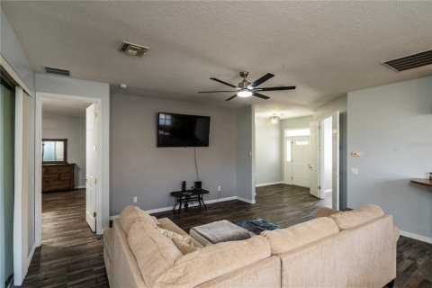 Casa en venta en Ocala, Florida, 3 dormitorios, 163.42 m2 № 1586076 - foto 9