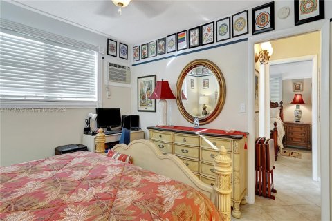 Condo in Miami, Florida, 2 bedrooms  № 1763857 - photo 15