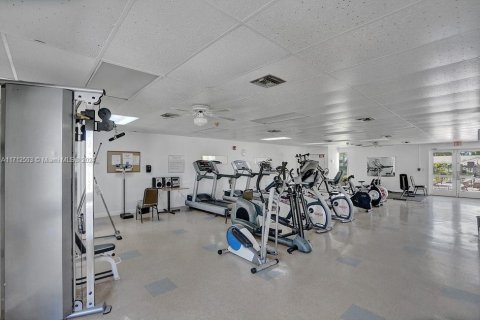 Condo in Miami, Florida, 2 bedrooms  № 1763857 - photo 30