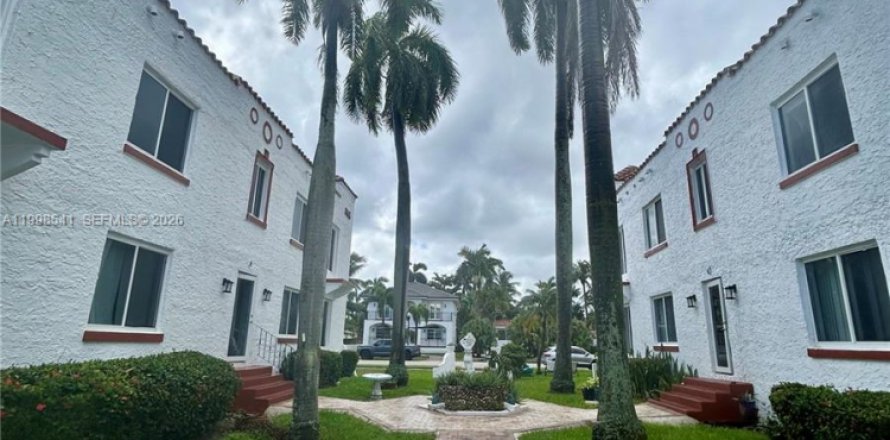 Apartamento en Hollywood, Florida 1 dormitorio, 721.11 m2 № 2060423