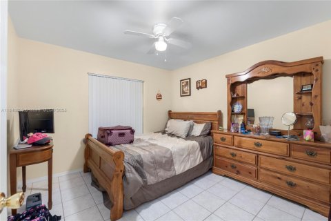 House in Punta Gorda, Florida 3 bedrooms, 130.06 sq.m. № 1846318 - photo 10