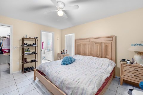 House in Punta Gorda, Florida 3 bedrooms, 130.06 sq.m. № 1846318 - photo 8