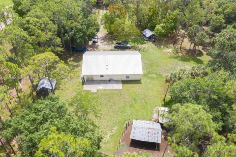 House in Punta Gorda, Florida 3 bedrooms, 130.06 sq.m. № 1846318 - photo 17