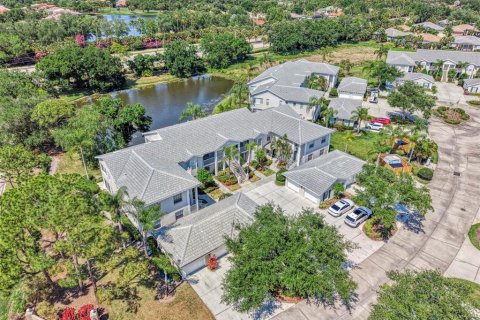 Condo in Venice, Florida, 2 bedrooms  № 2166543 - photo 9