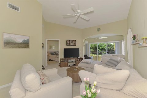 Condo in Venice, Florida, 2 bedrooms  № 2166543 - photo 22