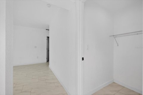 Villa ou maison à vendre à Tampa, Floride: 5 chambres, 175.59 m2 № 2091748 - photo 23