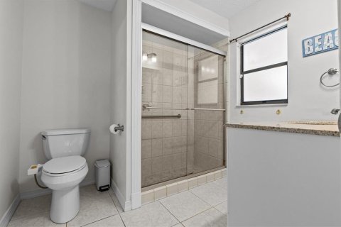 House in Tarpon Springs, Florida 3 bedrooms, 183.2 sq.m. № 1902156 - photo 24