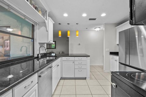 House in Tarpon Springs, Florida 3 bedrooms, 183.2 sq.m. № 1902156 - photo 14