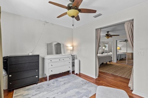 House in Tarpon Springs, Florida 3 bedrooms, 183.2 sq.m. № 1902156 - photo 22