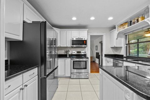 House in Tarpon Springs, Florida 3 bedrooms, 183.2 sq.m. № 1902156 - photo 16