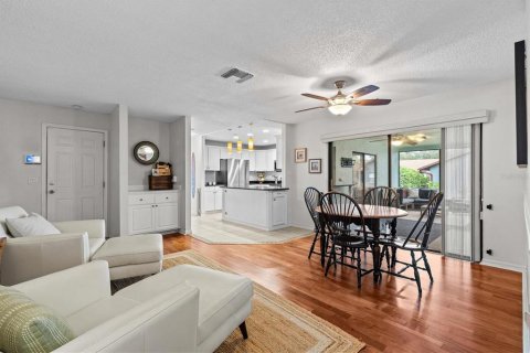 House in Tarpon Springs, Florida 3 bedrooms, 183.2 sq.m. № 1902156 - photo 8