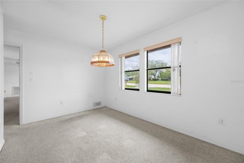 Casa en venta en Weeki Wachee, Florida, 2 dormitorios, 100.33 m2 № 2102513 - foto 28