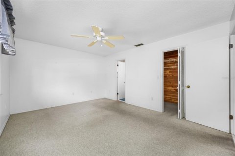 Casa en venta en Weeki Wachee, Florida, 2 dormitorios, 100.33 m2 № 2102513 - foto 16