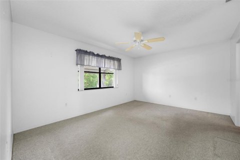 Casa en venta en Weeki Wachee, Florida, 2 dormitorios, 100.33 m2 № 2102513 - foto 19